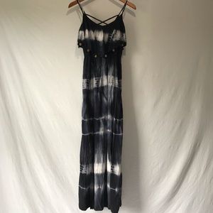 American Eagle Outfitters XS black/white tie dye ruffle top maxi dress bangles